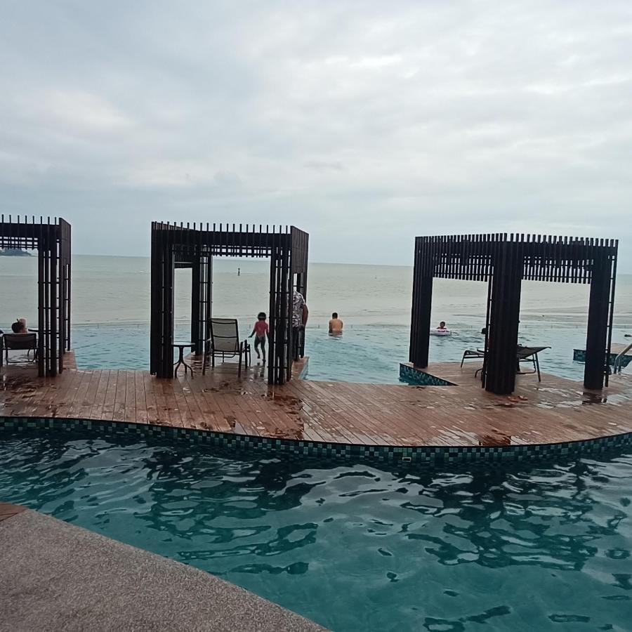 Imperium Residence Tanjung Lumpur SEAVIEW Studio Hafiz Kuantan Bagian luar foto