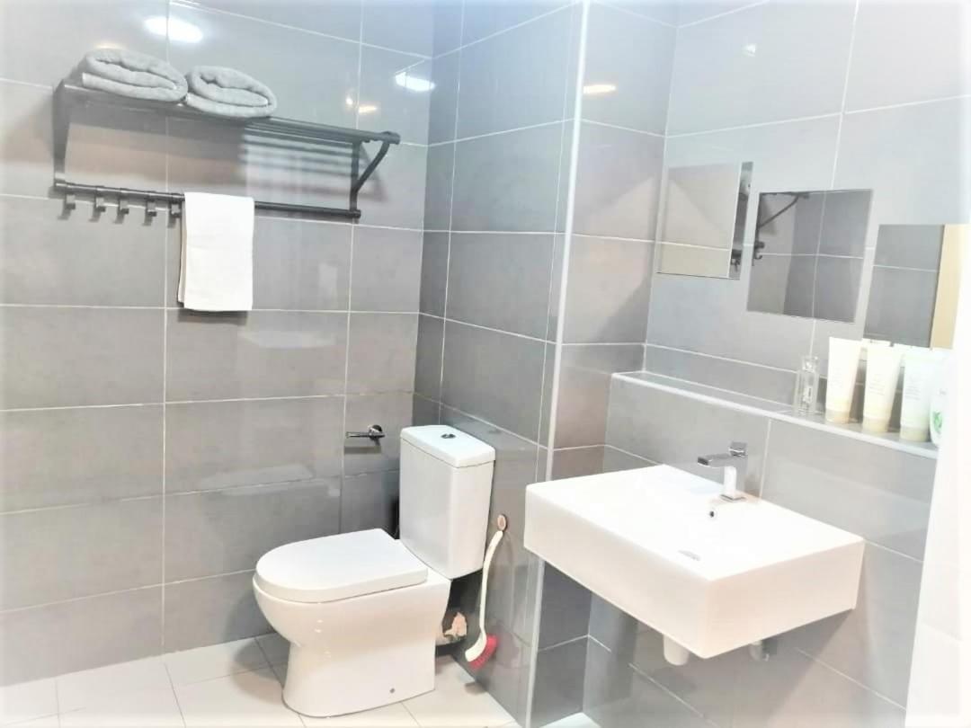 Imperium Residence Tanjung Lumpur SEAVIEW Studio Hafiz Kuantan Bagian luar foto
